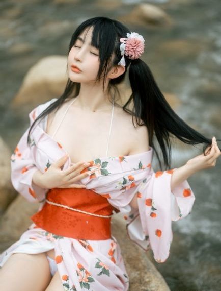 百合潮湿的欲望_1080P手机免费观看完整